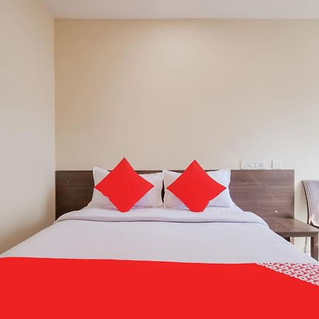 Hotel O Anu Grand Visákhapatnam Kültér fotó