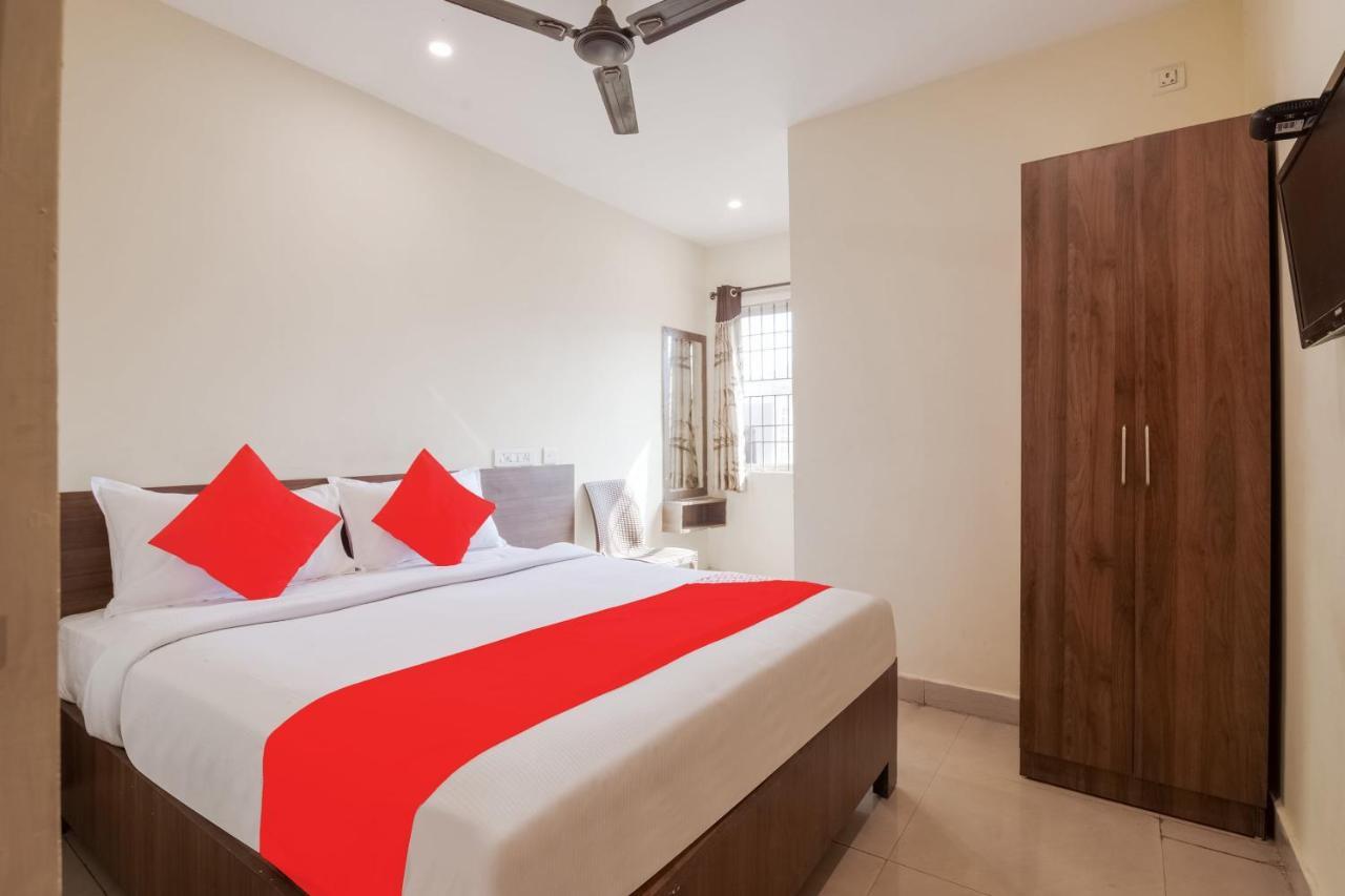 Hotel O Anu Grand Visákhapatnam Kültér fotó