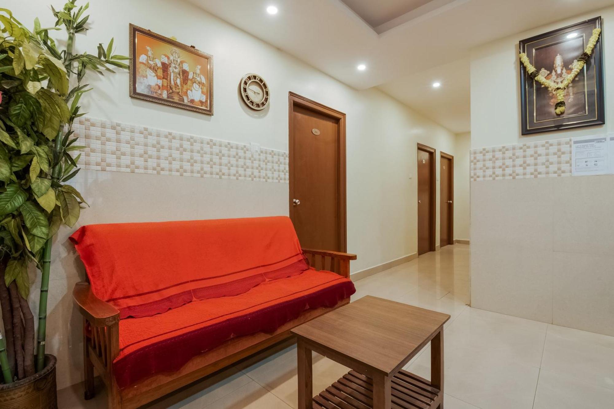 Hotel O Anu Grand Visákhapatnam Kültér fotó