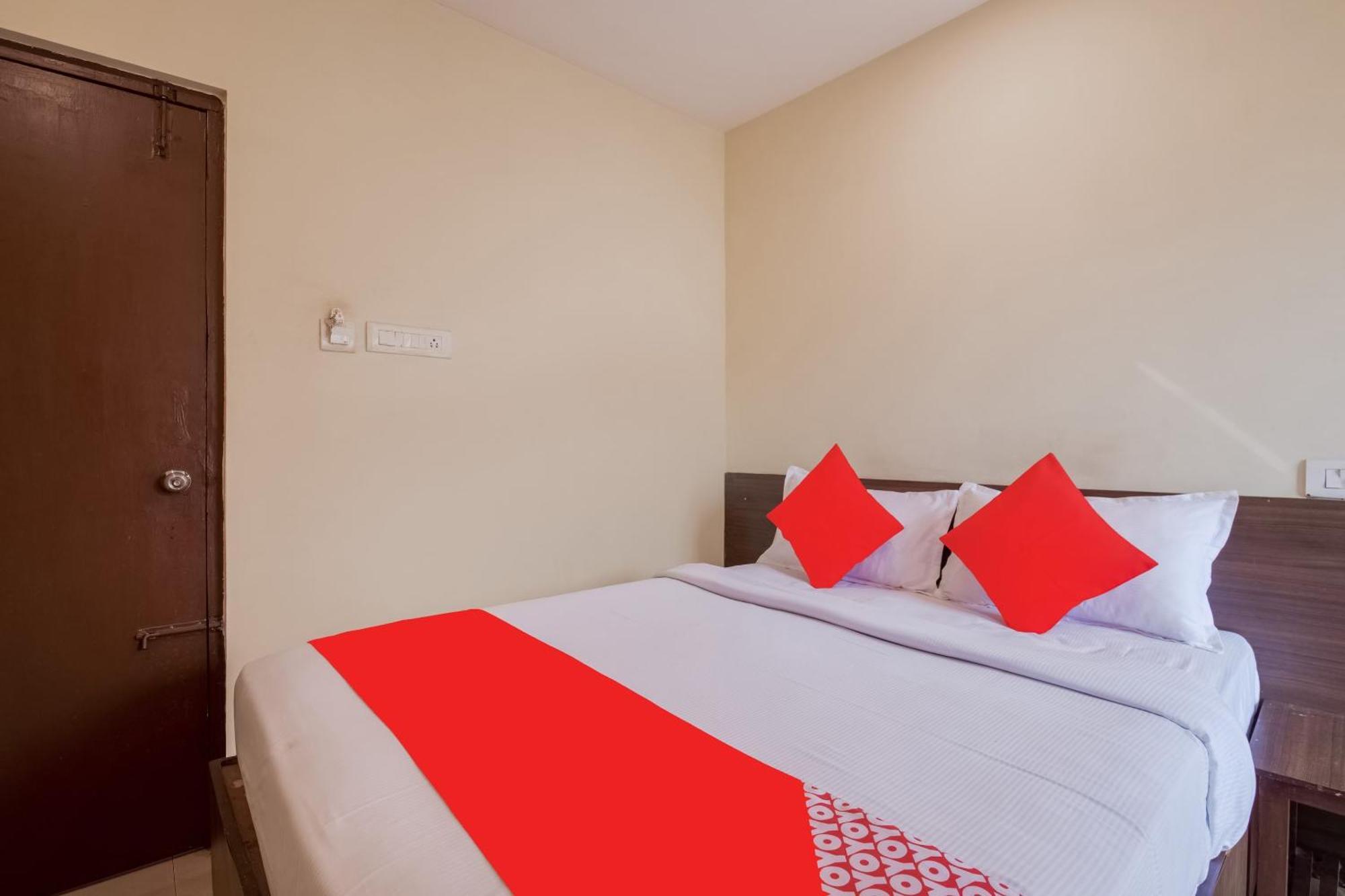 Hotel O Anu Grand Visákhapatnam Kültér fotó